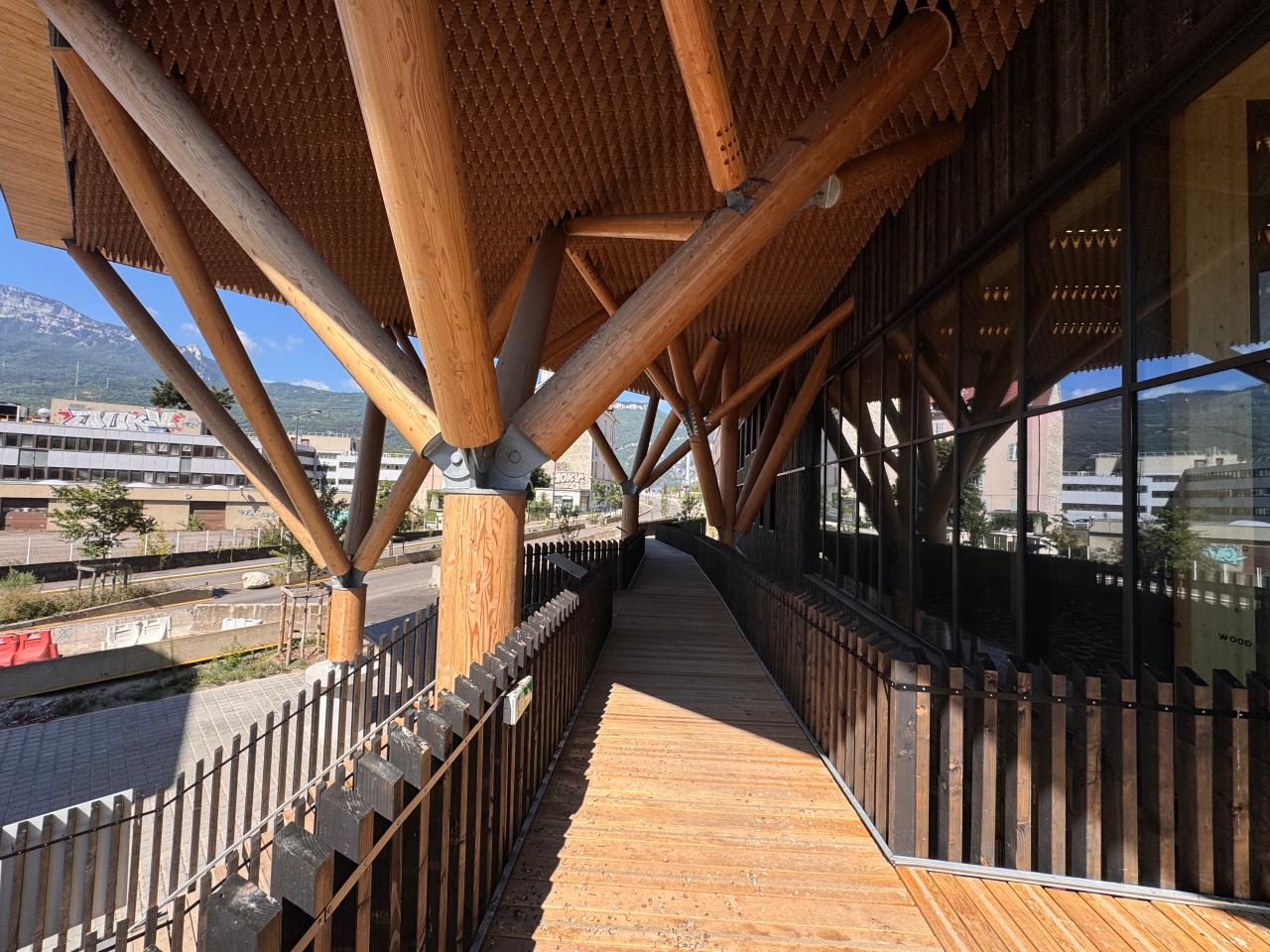 Bureau Grenoble 6447m² Location bureau Grenoble Isère OLBUR2109807 2